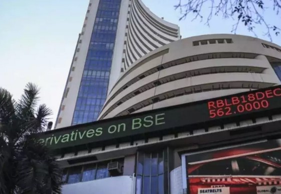 Sensex, Nifty end flat close